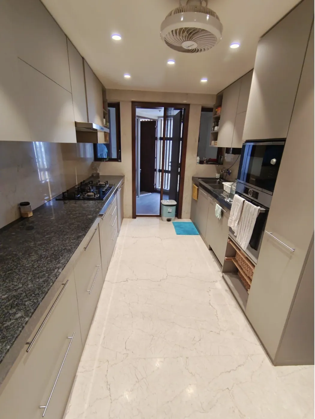 Signia Pearl — Bandra East (10)